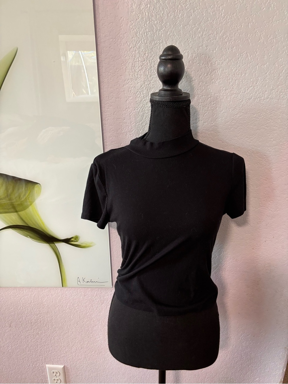 SHEIN black shirt size medium